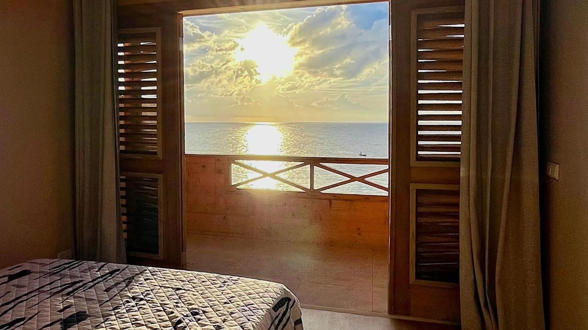 Best West Eco Lodge And Leisure location